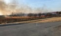 Pożar w Łączanach w okolicach mostu na Wiśle