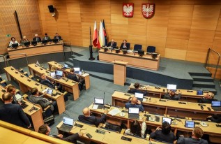 Małopolska wycofała się z deklaracji "anty LGBT". Radni nie byli gotowi "wziąć odpowiedzialności"