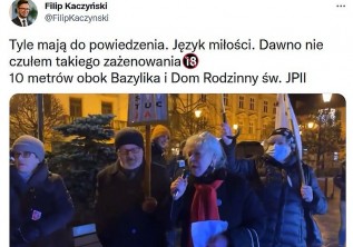 Wulgarny protest "anty-PiS" w Wadowicach. Poseł: "Dawno nie czułem takiego zażenowania"