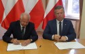 Augustyn Ormanty i Piotr Ćwik podpisali umowę na dotację dla Kalwarii Zebrzydowskiej