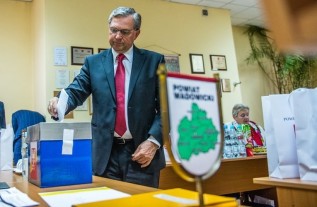 Dotychczasowy starosta Eugeniusz Kurdas nie został radnym