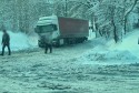 Ciężarówka zablokowała drogę w miejscowości Wysoka( Mrowica)