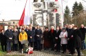 Jeden pomnik, dwie narodowe tragedie Katyń i Smoleńsk. Przychodzą tutaj co roku