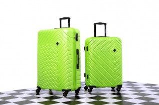 Przewodnik po wymiarach bagażu: jaka wielkość walizki na kółkach jest odpowiednia?