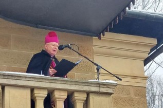 Arcybiskup Jędraszewski: "Rządzący usiłują zafundować narodowi holokaust nienarodzonych"
