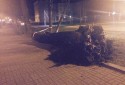 Silny wiatr wyrwał sporych rozmiarów drzewo na pl. Solidarności w Wadowicach