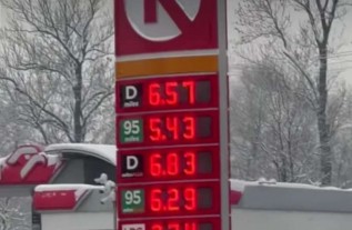 Ceny paliwa spadły o 1 zł, na kilka godzin