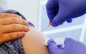 Podanie trzeciej dawki szczepionki przeciwko COVID-19 to kwestia tygodni
