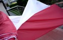 100-metrowa flaga na 100-lecie odzyskania przez Polskę niepodległości w rękach mieszkańców