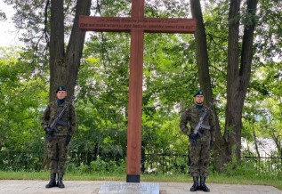 W Wadowicach poświęcono odnowiony Cmentarz Narodów. Pomnik Armii Radzieckiej zburzono