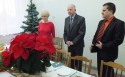 Burmistrz Kalwarii Augustyn Ormanty (w środku) zrezygnował z części pensji. Obiecuje, ze będzie wspomagał organizacje charytatywne