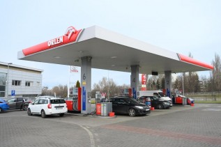 Ceny paliw na stacjach drożeją. Orlen: "Niezmiennie pozostają jednymi z najniższych w Europie"