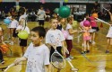 Dziesiątki dzieciaków w ruchu. Mali tenisiści z &quot;dwójki&quot; podsumowali rok