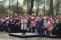 Beata Szydło w Ryczowie. Razem z mieszkańcami świętowała Dzień Flagi