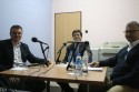 Mariusz Krystian, Paweł Janas i Jżóef Brynkus podczas debaty w Radiu Kalwaria