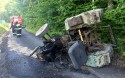 17-latek stracił panowanie nad traktorem, jego pojazd przewrócił się. Kierowca trafił do szpitala