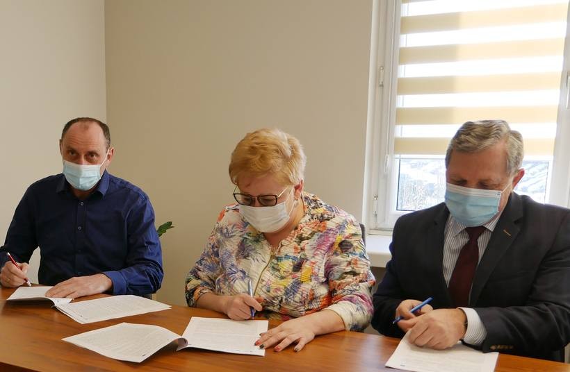 Umowę z wykonawcą władze Powiatu Wadowickiego podpisały 26 listopada 2020r.