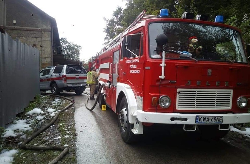Strażacy z Jaroszowic chcą pozbyć się starego &quot;jelonka&quot;. Służył do wyjazdów 44 lata