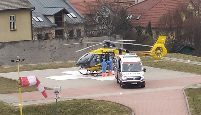 Trudna sytuacja w szpitalu w Wadowicach. Brakuje wolnych respiratorów, wywożą pacjentów