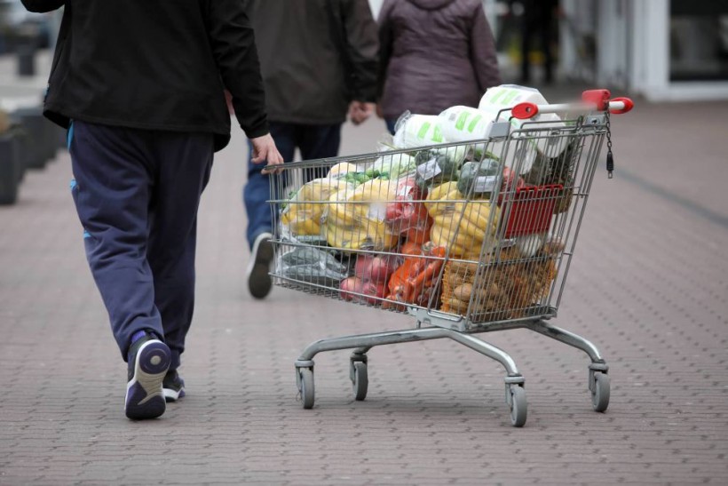 Ponad połowa Polaków  ograniczy wydatki zakupowe