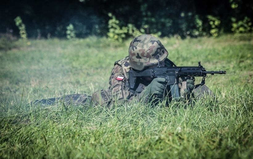 Polscy żołnierze wezwani do jednostek skoszarowania