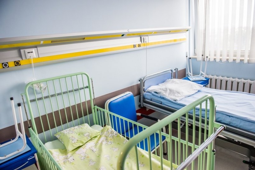 Plaga wirusów wśród dzieci w Wadowicach. W szpitalu brakło miejsc, dostawiają łóżka