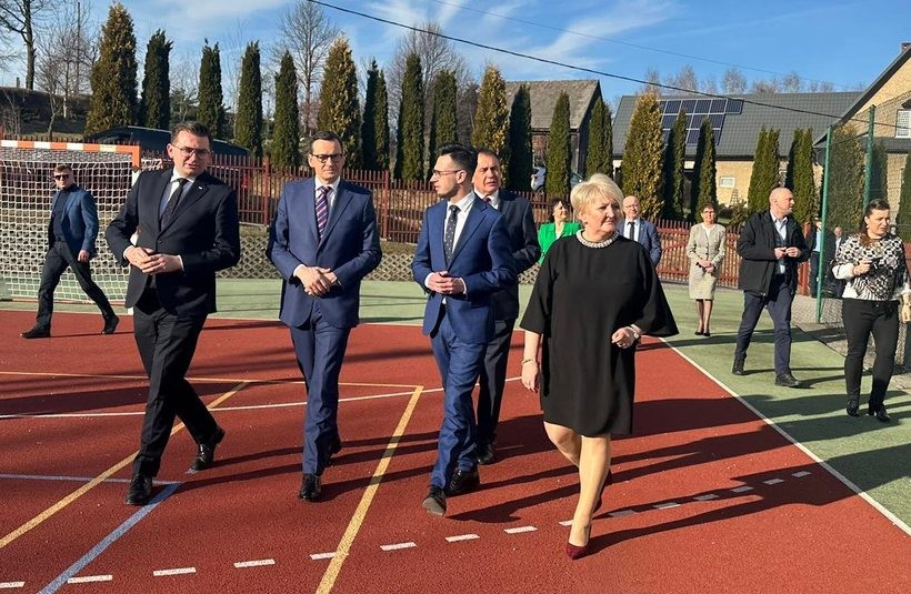 Niespodziewana wizyta premiera Morawieckiego w Zachełmnej. Co tutaj robił?