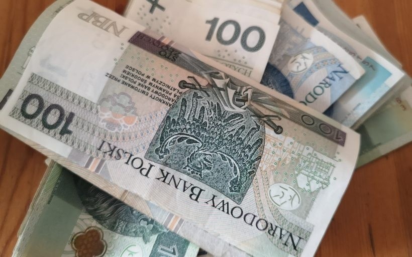 Oszustwo „na rumuńską walutę”; nastolatek stracił 1 tys. zł
