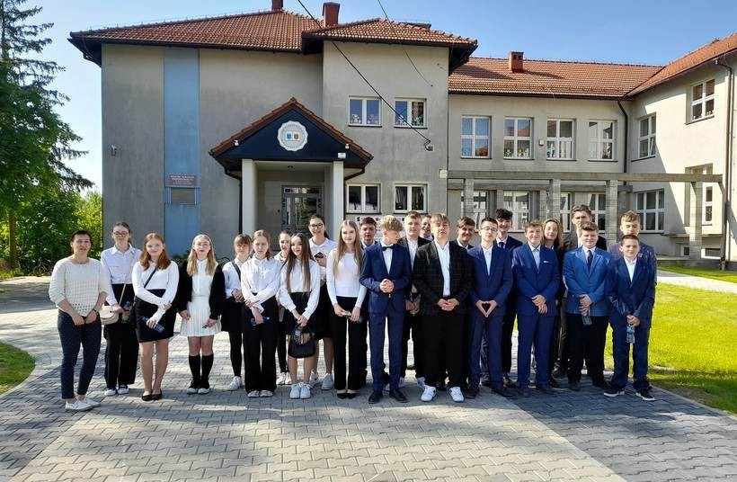 Ósmoklasiści ze szkoły w Gierałtowicach przed egzaminem