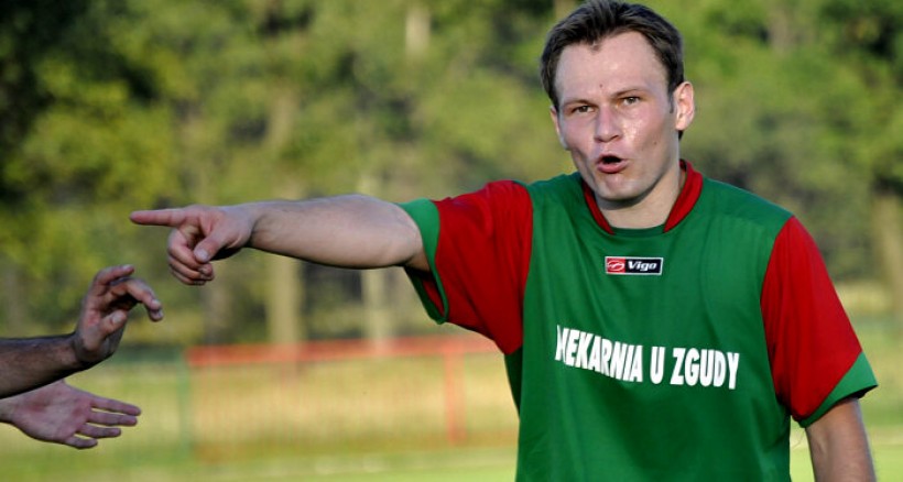 Po czterech latach przerwy Krzysiek Dyrcz ponownie przywdział koszulkę Skawy i wystąpił w pierwszym sparingu wadowickiego zespołu przeciwko MKS Trzebinia, strzelając dwa gole