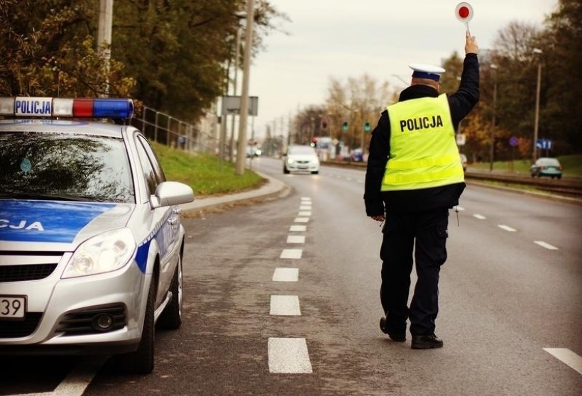 Policja nie odpuszcza kierowcom. 63 zatrzymanych za szybką jazdę