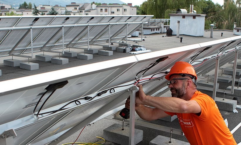 Panele na dachu przedszkola zainstalowała krakowska firma Columbus Energy