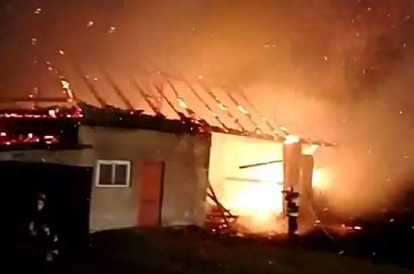 Duży pożar w Łączanach. Ktoś podpalił stodołę?