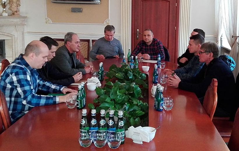W urzędzie miasta w Andrychowie doszło do spotkania władz z lokalnymi przewoźnikami