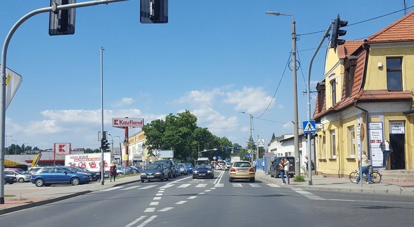 Droga DK52 przez centrum Andrychowa/Zdjęcie ilustracyjne