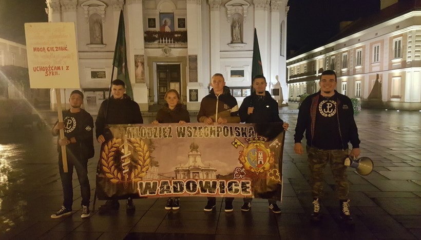 Młodzież Wszechpolska szykuje się na pikietę na rynku w Wadowicach