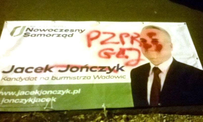 Jacek Jończyk żąda ukarania tych, którzy malują jego plakaty