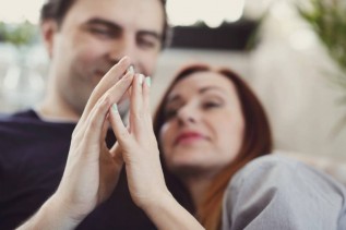Jak dać kobiecie satysfakcję w związku? Wskazówki i techniki jak najlepiej dogodzić kobiecie