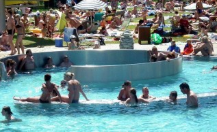 Andrychów ma już jeden duży basen, ale gminę stać na budowę kolejnego kąpieliska