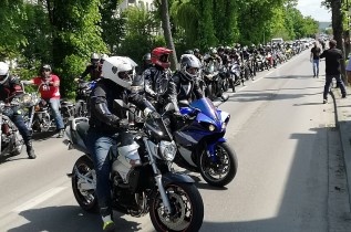 Korowód żałobny motocyklistów na pogrzebie w Wadowicach. Tak żegnali Mleczyka