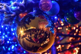 Na Boże Narodzenie Polacy wydadzą średnio ponad 1 tys. 400 zł na osobę