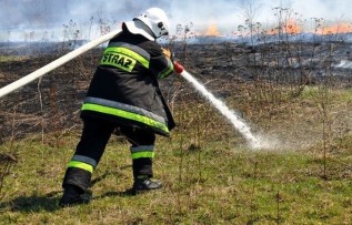 Niespokojny weekend dla strażaków, gasili pożary aż pięć razy