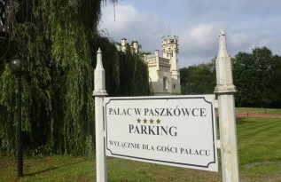 Pałac w Paszkówce idzie pod młotek. Wartość oszacowano na niecałe 10 mln zł