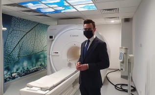 Poseł Filip Kaczyński i nowy rezonans w szpitalu