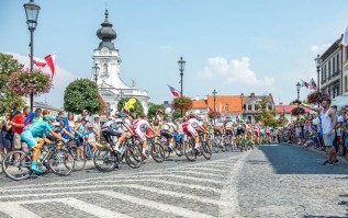 Tour de Pologne znowu w Wadowicach. Czy papieskie miasto będzie najpiękniejsze?