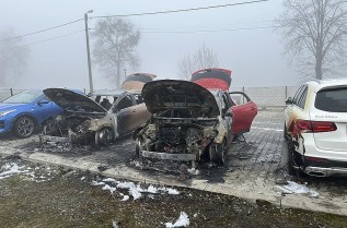 Spalono jej samochody. Właścicielka firmy z Choczni ogłasza koniec przygody z wynajmem