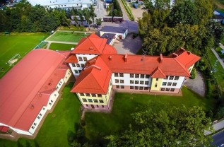 Gimnazjum w Tomicach