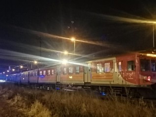 Tragedia na torach kolejowych w Wadowicach. Nie żyje 42-letni mężczyzna, którego potrącił pociąg